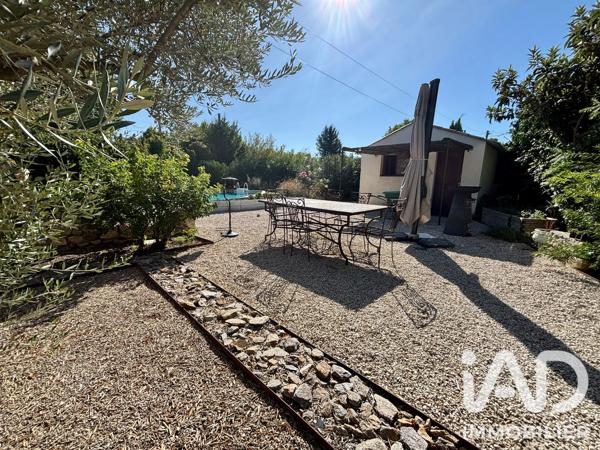 Maison à vendre 5 pièces 153 m² Saint-Saturnin-lès-Avignon