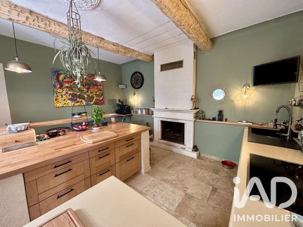 Maison à vendre 5 pièces 153 m² Saint-Saturnin-lès-Avignon