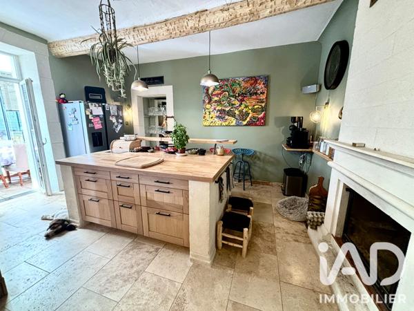 Maison à vendre 5 pièces 153 m² Saint-Saturnin-lès-Avignon