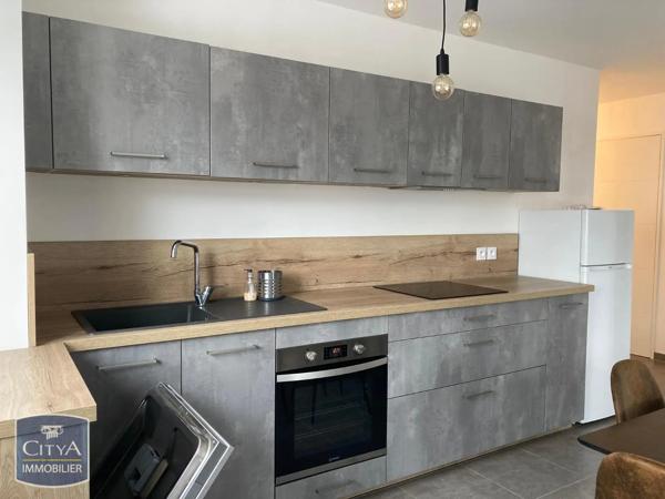 Appartement à louer 4 pièces 76.79m² Saint-Julien-en-Genevois (74160)
