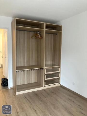 Appartement à louer 4 pièces 76.79m² Saint-Julien-en-Genevois (74160)