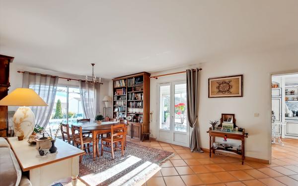 Maison à vendre    4 pièces •  Pierrevert