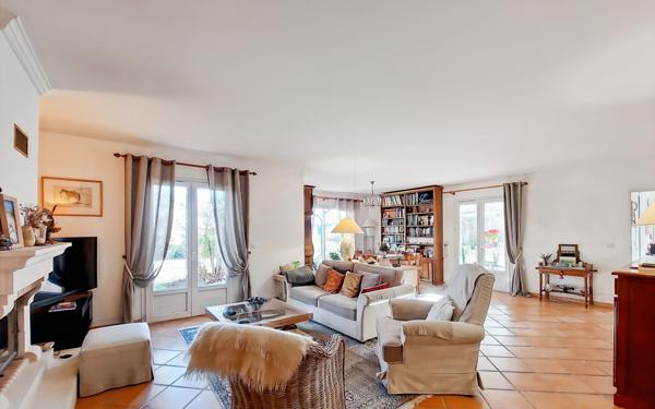 Maison à vendre    4 pièces •  Pierrevert