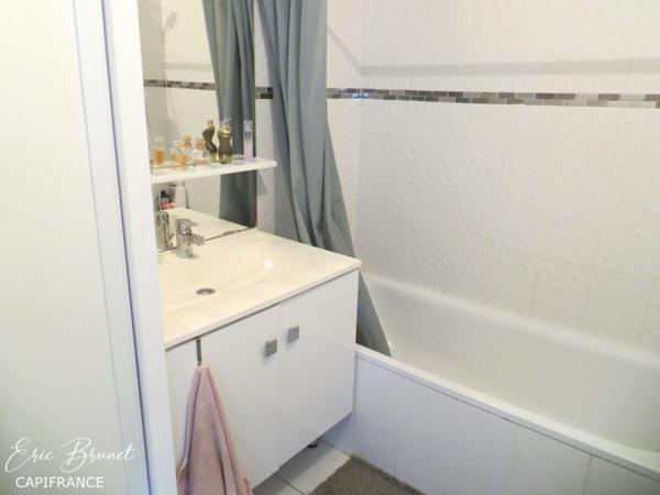 ANDERNOS-LES-BAINS - appartement T2 occupé - 1er et dernier étage - avec parking