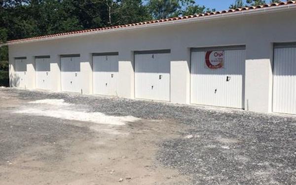 Stationnement à louer    Mios