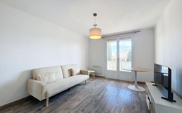 Appartement à vendre    3 pièces • 51,69 m2 Saint-Raphaël