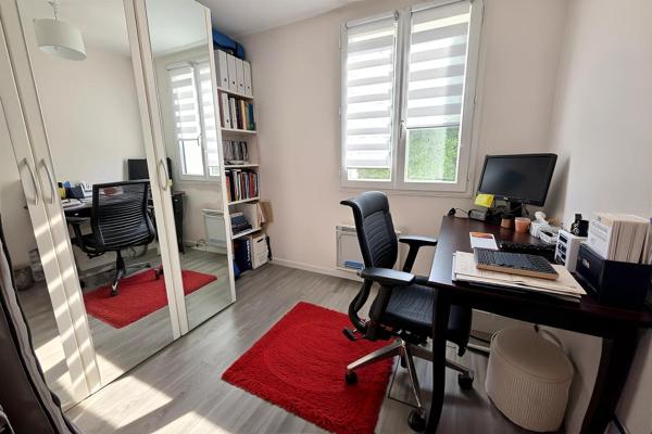 Maison de 7 pièces avec dépendance 30 m² à Neuville-Sur-Oise.