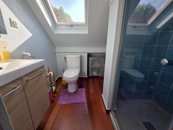 Maison de 7 pièces avec dépendance 30 m² à Neuville-Sur-Oise.