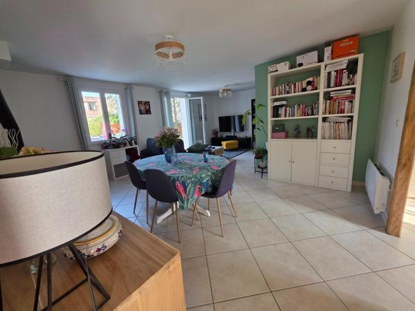 Maison de 7 pièces avec dépendance 30 m² à Neuville-Sur-Oise.