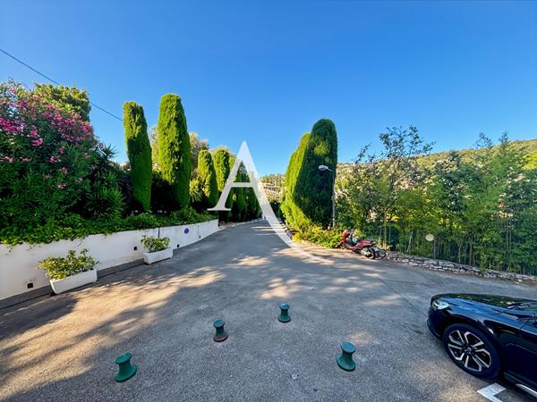 Appartement Le Cannet 4 pièces 98 m² avec garage et caves