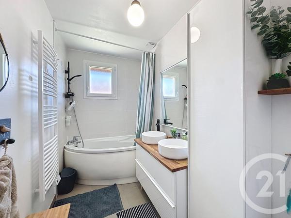 Maison à vendre  4 pièces - 94,45 m 2   GUJAN MESTRAS  - 33