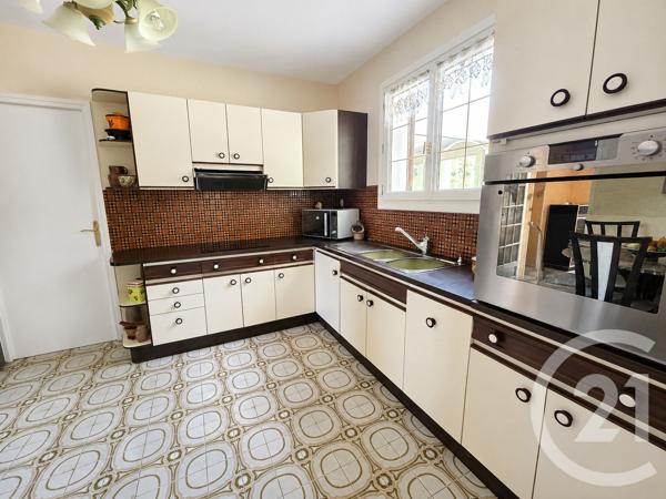 Maison à vendre  4 pièces - 110,01 m 2   ST LAURENT MEDOC  - 33