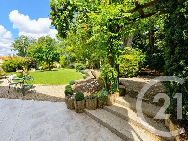 Maison à vendre  4 pièces - 110,01 m 2   ST LAURENT MEDOC  - 33
