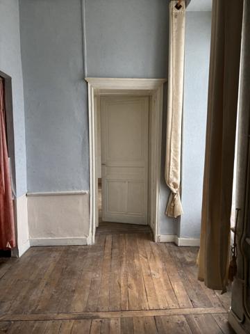 CHATILLON SUR SEINE (21) Maison de 100m² au centre ville avec cour ,dépendances et terrain en bord de Seine Châtillon-sur-Seine (21400)