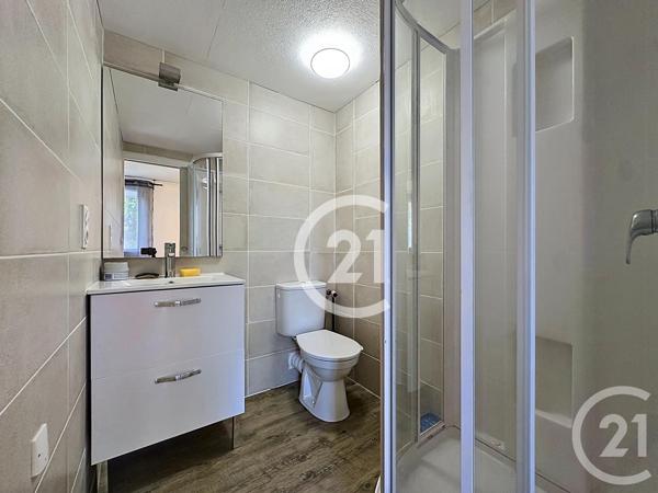 Maison à vendre  5 pièces - 122 m 2   MERPINS  - 16