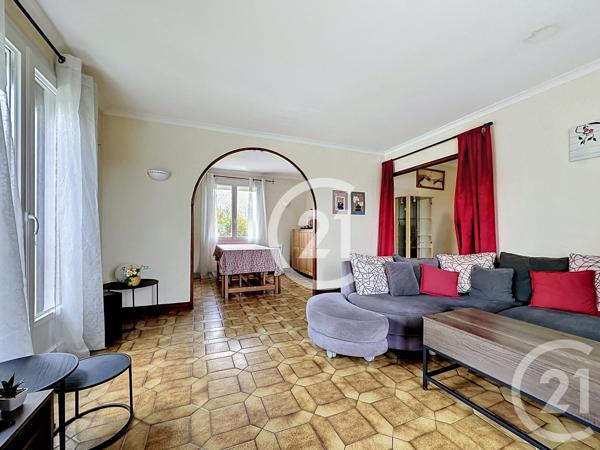 Maison à vendre  5 pièces - 122 m 2   MERPINS  - 16