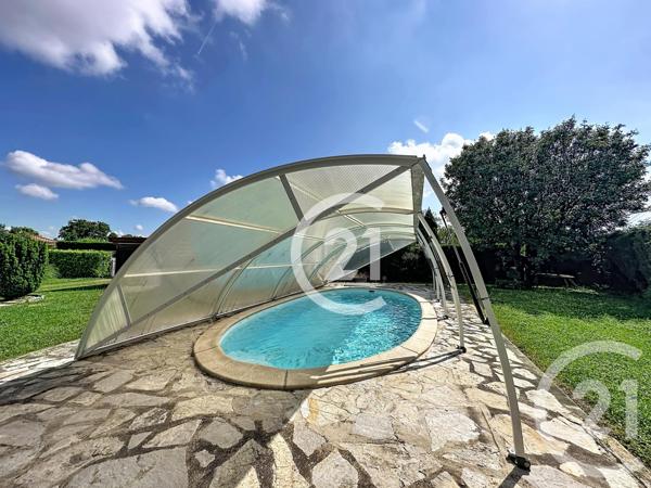 Maison à vendre  5 pièces - 122 m 2   MERPINS  - 16