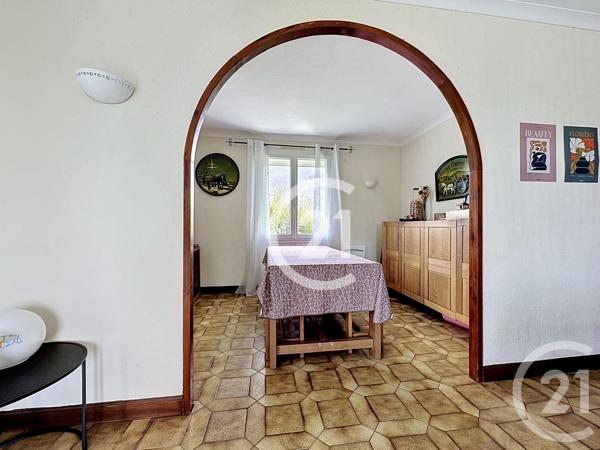 Maison à vendre  5 pièces - 122 m 2   MERPINS  - 16