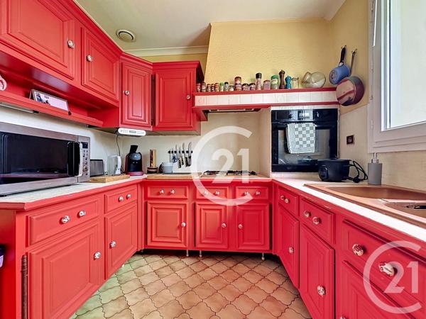 Maison à vendre  5 pièces - 122 m 2   MERPINS  - 16
