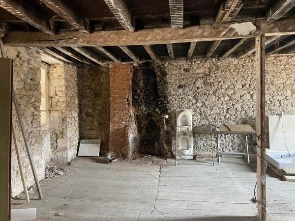 Maison à vendre |  Bourganeuf |  2 pièces | 98 m²