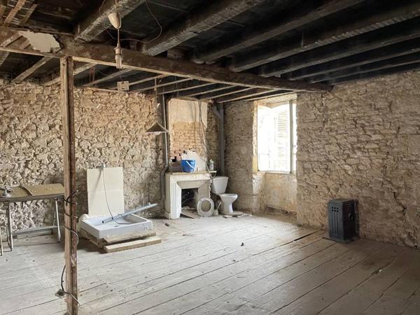 Maison à vendre |  Bourganeuf |  2 pièces | 98 m²