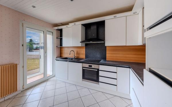 Maison à vendre    6 pièces •  Seichamps