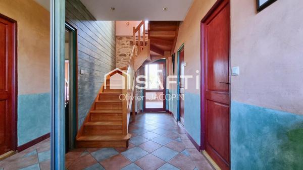 À VENDRE — MAISON DE MAÎTRE AU CŒUR DE LANNILIS