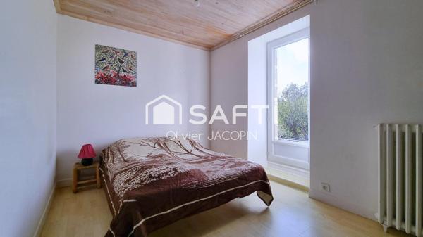 À VENDRE — MAISON DE MAÎTRE AU CŒUR DE LANNILIS