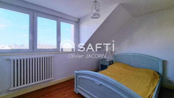 À VENDRE — MAISON DE MAÎTRE AU CŒUR DE LANNILIS