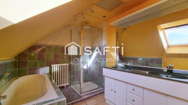 À VENDRE — MAISON DE MAÎTRE AU CŒUR DE LANNILIS