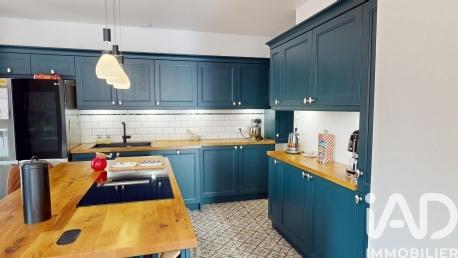 Maison à vendre 6 pièces 174 m² Saint-Yzan-de-Soudiac