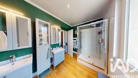 Maison à vendre 6 pièces 174 m² Saint-Yzan-de-Soudiac