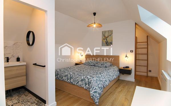 Joli pavillon moderne de 112m2, 3 chambres + bureau et 1lingerie. Double garage.