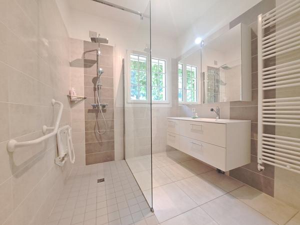 Villa 8 pièces à vendre Châtellerault - 86100 / Réf: 12055