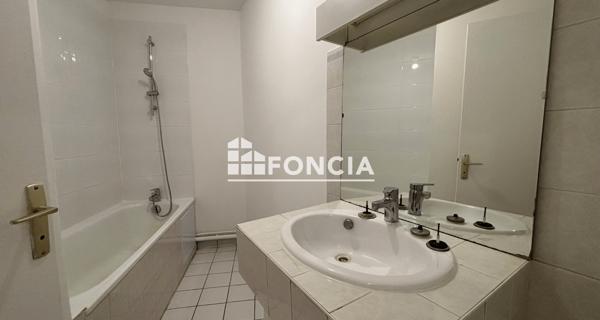 Location Appartement 2 pièces 53.15 m² - Caluire-et-cuire 69300