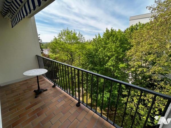Appartement 3 pièces avec balcon, cave et stationnement –  Au Calme 