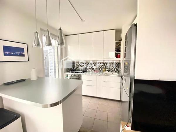 Proximité Metro ligne 14 - Résidence calme et sécurisée