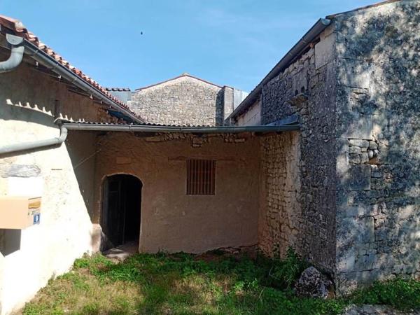 Grange à vendre |  Jonzac |  5 pièces | 160 m²