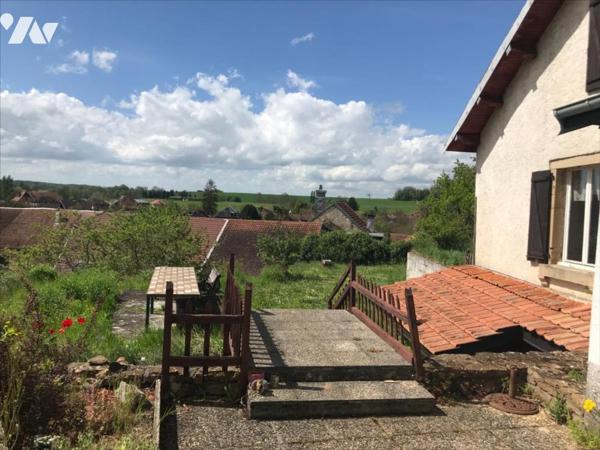 Maison sur les hauteurs de ROUGEMONT