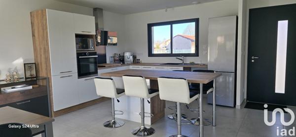 Pavillon 4 pièces de 117 m² à Colombiers (18200)