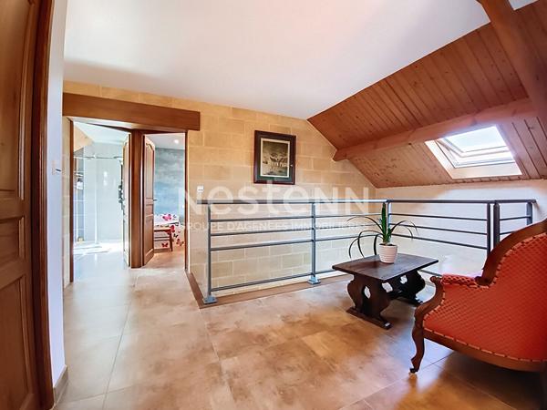 Maison familiale à vendre Cosnac : 5 chambres avec vue dégagée, terrain 2 500 m² et performance énergétique B ? Cosnac