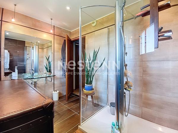 Maison familiale à vendre Cosnac : 5 chambres avec vue dégagée, terrain 2 500 m² et performance énergétique B ? Cosnac