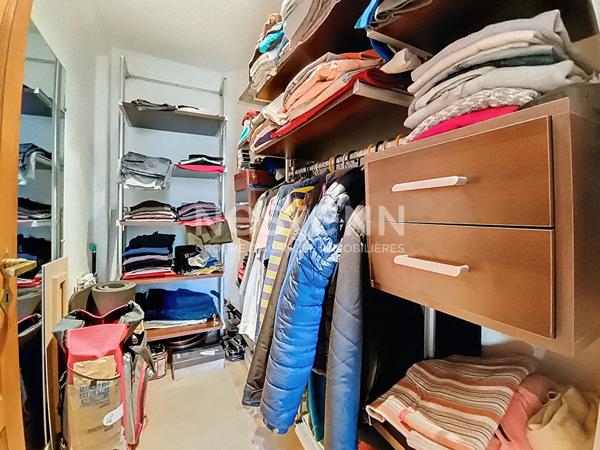 Maison familiale à vendre Cosnac : 5 chambres avec vue dégagée, terrain 2 500 m² et performance énergétique B ? Cosnac