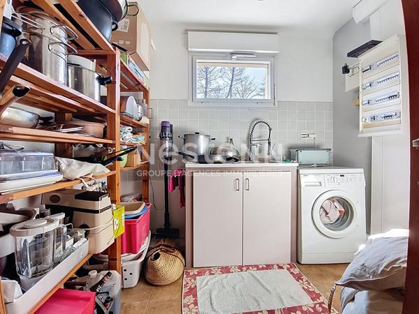 Maison familiale à vendre Cosnac : 5 chambres avec vue dégagée, terrain 2 500 m² et performance énergétique B ? Cosnac