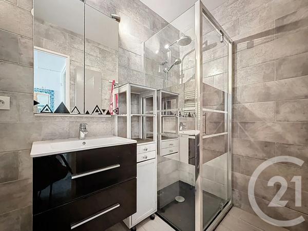 Appartement F2 à vendre  2 pièces - 50,47 m 2   ANTIBES  - 06