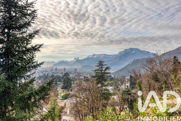 Maison à vendre 8 pièces 233 m² Corenc