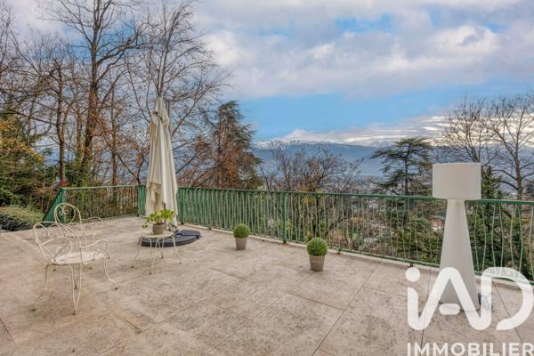 Maison à vendre 8 pièces 233 m² Corenc