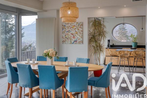 Maison à vendre 8 pièces 233 m² Corenc