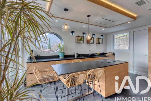 Maison à vendre 8 pièces 233 m² Corenc