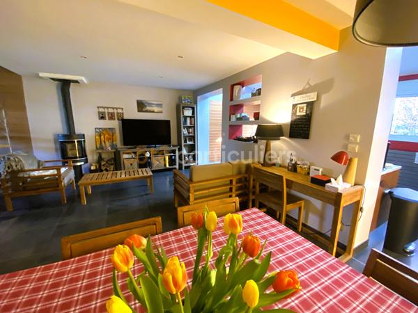 Vente
                Maison113 m² - 5 Pièces -
                    POITIERS (86000)